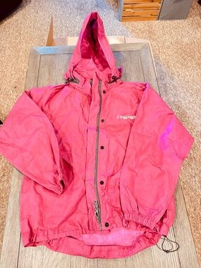 Frogg Toggs adult Pink Hooded Raincoat black pants included